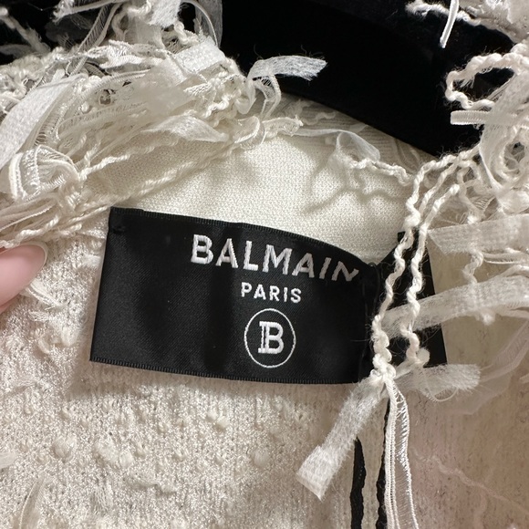 Balmain stunning white and cream fringe blazer! ๐ - Picture 11 of 11